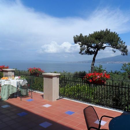 Ancelle Sorrento - Casa D'Accoglienza Hotel Castellammare di Stabia Buitenkant foto