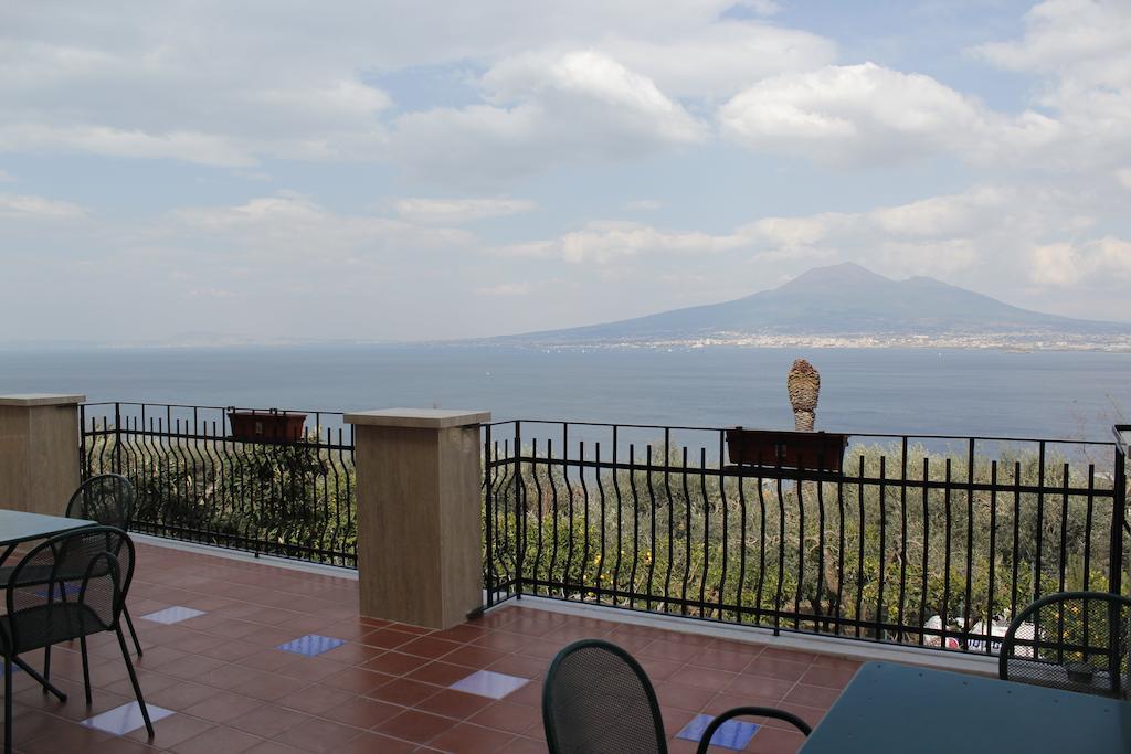 Ancelle Sorrento - Casa D'Accoglienza Hotel Castellammare di Stabia Buitenkant foto