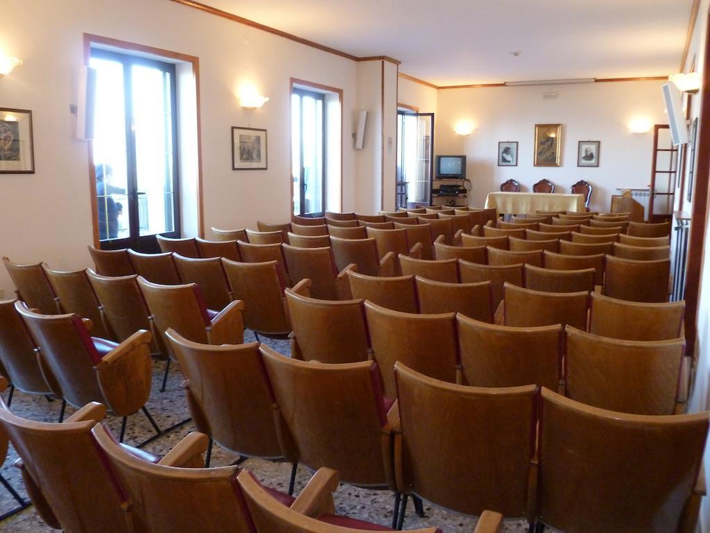 Ancelle Sorrento - Casa D'Accoglienza Hotel Castellammare di Stabia Buitenkant foto