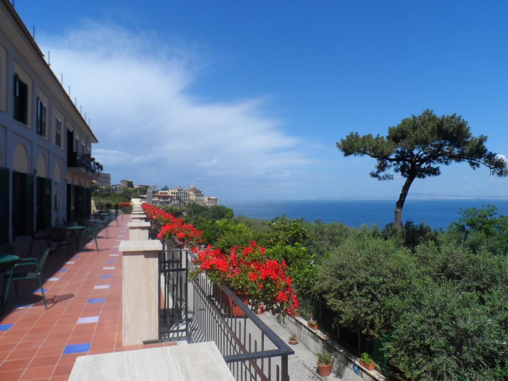 Ancelle Sorrento - Casa D'Accoglienza Hotel Castellammare di Stabia Buitenkant foto